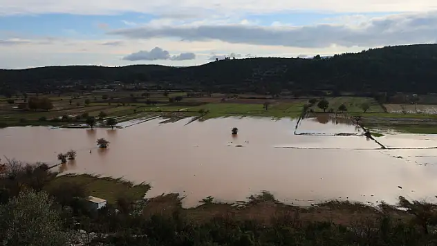 Yağışların ardından Akkaya'da yapay gölet oluştu