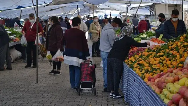 Yasak öncesi pazarda fiyatlar coştu