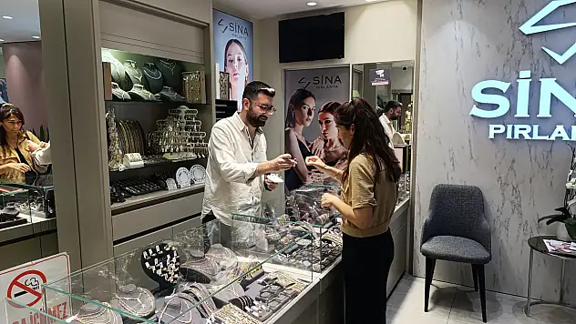 Yerli ve Yabancı Turistin Takı Tercihi: Pırlanta ve 14 Ayar Altın