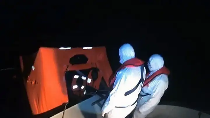 11 düzensiz göçmen Türk Sahil Güvenlik ekipleri tarafından kurtarıldı