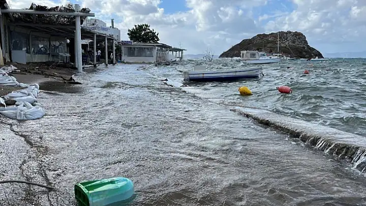 Bodrum'u fırtına vurdu