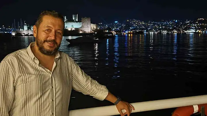 DENİZ ORTASINDA MÜZAYEDE DÜZENLEDİLER