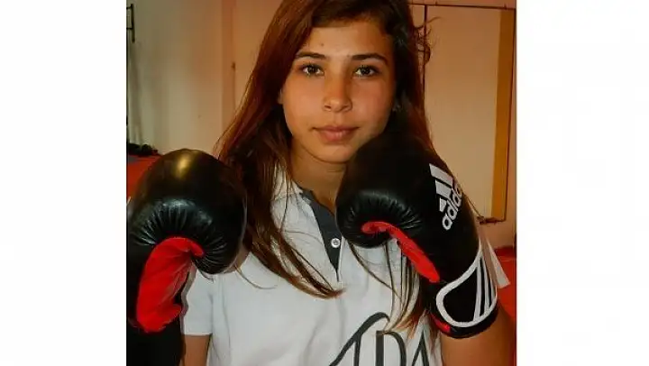 Fethiyeli Boksör Kız Dilara Demirtaş İkincilik İle Döndü