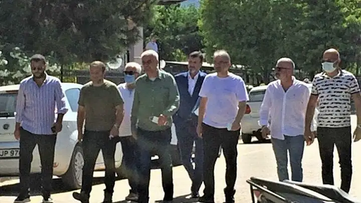 Kardeşinin serbest kaldığını sosyal medyadan duyurdu