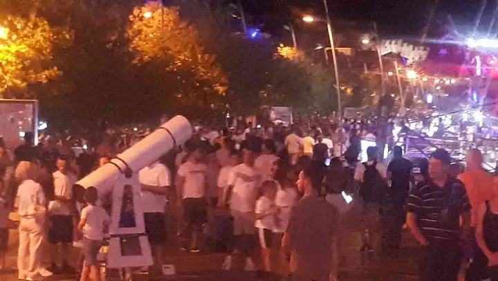 Marmaris'te bayram kalabalığı sokaklara taştı