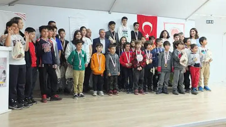 Mavi Yeşil Okullar Projesi Fethiye Satranç Turnuvası Sonuçlandı