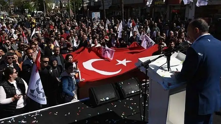 Saatcı, 'Zafer sırtını halka dayayanlarındır'