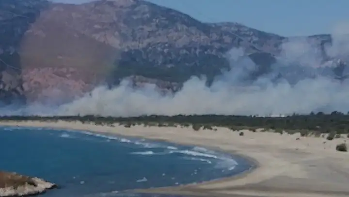 Seydikemer'deki Yangına Havadan Ve Karadan Müdahale