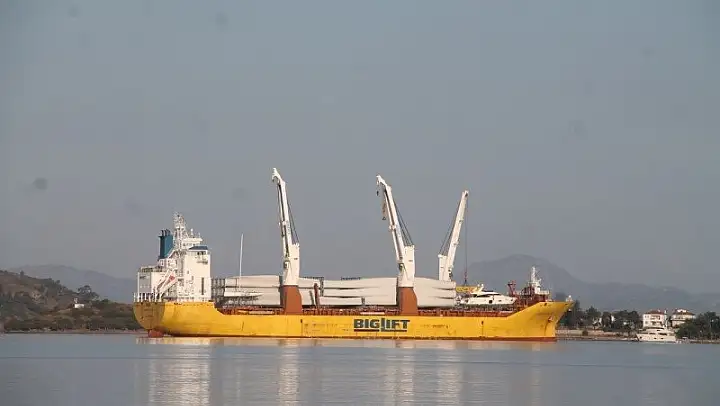 Yatlar Kargo Gemisiyle Geliyor