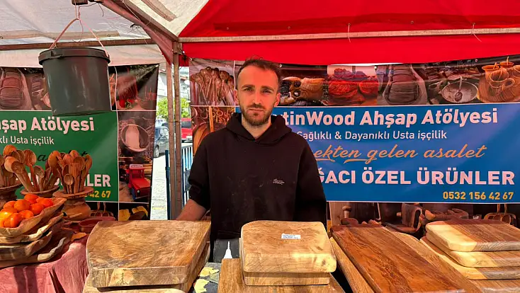 Fethiye’de 1. Hamsi Festivali’nde El Emeği Ahşap Ürünlere Yoğun İlgi