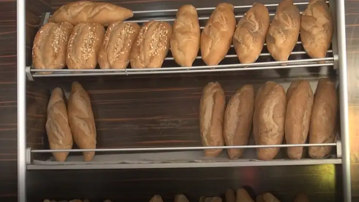 200 gram Ekmek Gayriresmi 2.5 TL