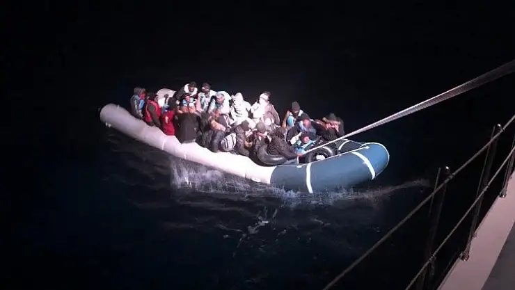 34 düzensiz göçmen sahil güvenlik tarafından kurtarıldı