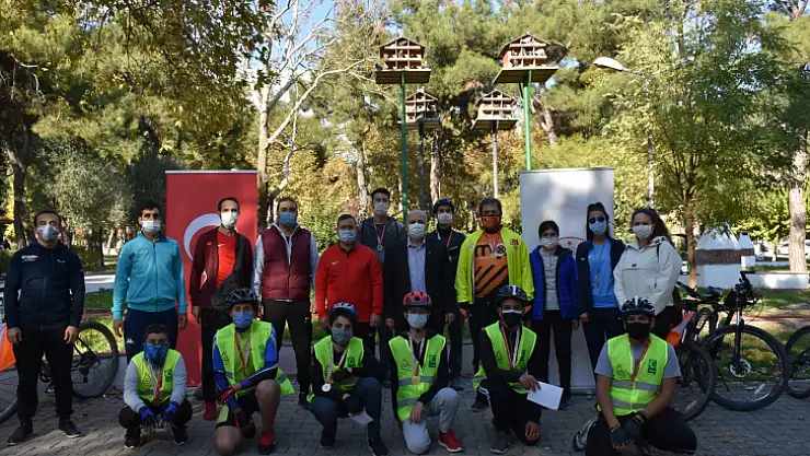 4 farklı kategoride toplam 30 sporcu katıldı