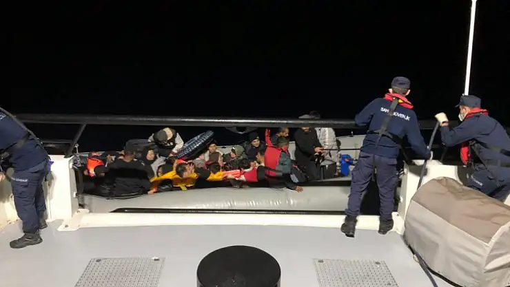 51 düzensiz göçmen yakalandı, 1 göçmen kaçakçısı gözaltı