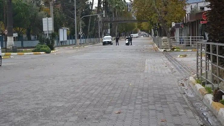 80 saatlik kısıtlama sakin geçiyor