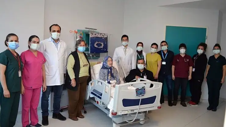 98 yaşında korona virüsü yendi