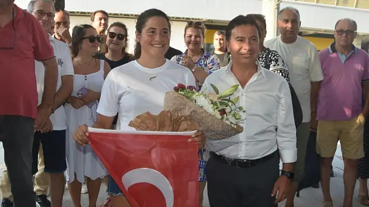 Adını Tarihe Yazdıran Aysu, Coşkuyla Karşılandı