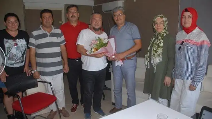 Ak Parti Heyetinden Kutlama Ziyareti