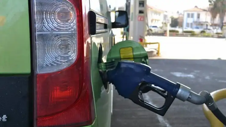 Akaryakıt fiyatları durdurulamıyor