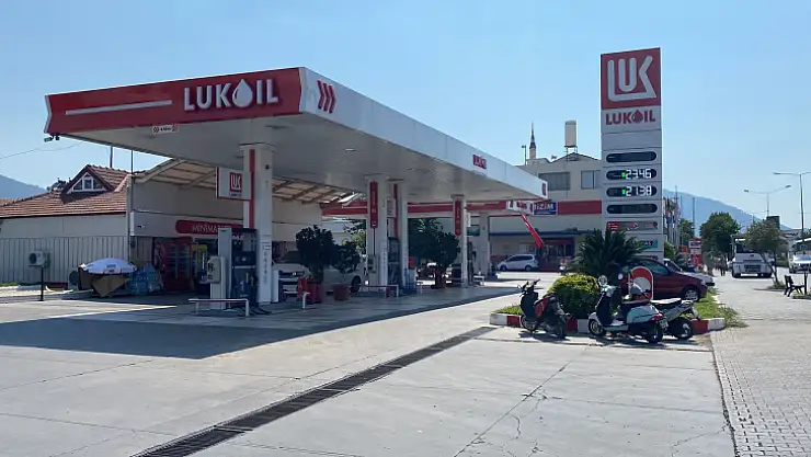 AKARYAKIT FİYATLARI YERİNDE DURMUYOR