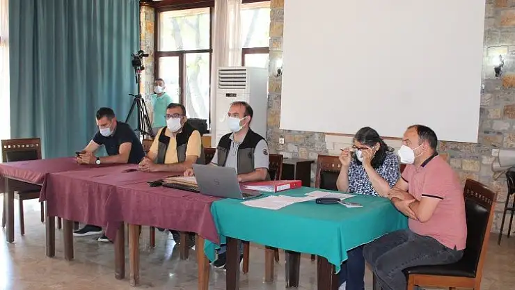 Akmaz Plajı Bartu Turizm de kaldı