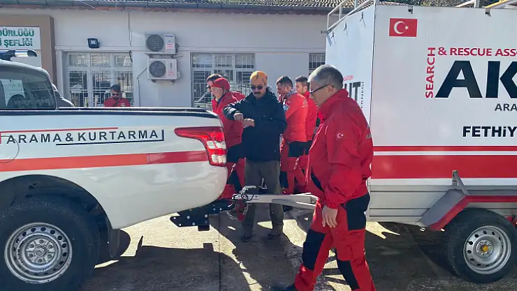AKUT EKİPLERİ 13 KİŞİ İLE DEPREM BÖLGESİ İÇİN YOLA ÇIKTI