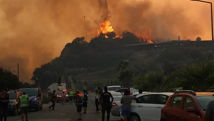 Alevler Milas'ta bulunan termik santrale ilerliyor