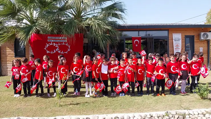 Alzheimer Derneği'nde anlamlı kutlama