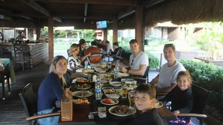 AMERİKALI BASKETBOLCULARDAN BARBEKÜ