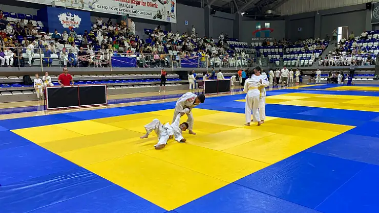 Anadolu Yıldızları parıl parıl parlıyor