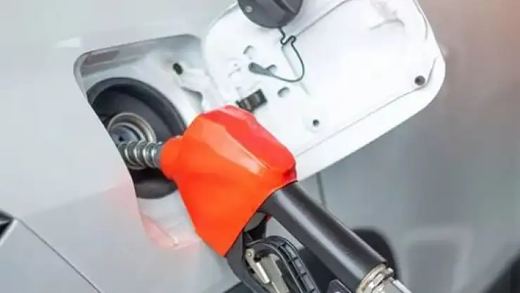 ARAÇ SAHİPLERİNİN KEYFİ KAÇACAK! MOTORİNE ZAM GELDİ