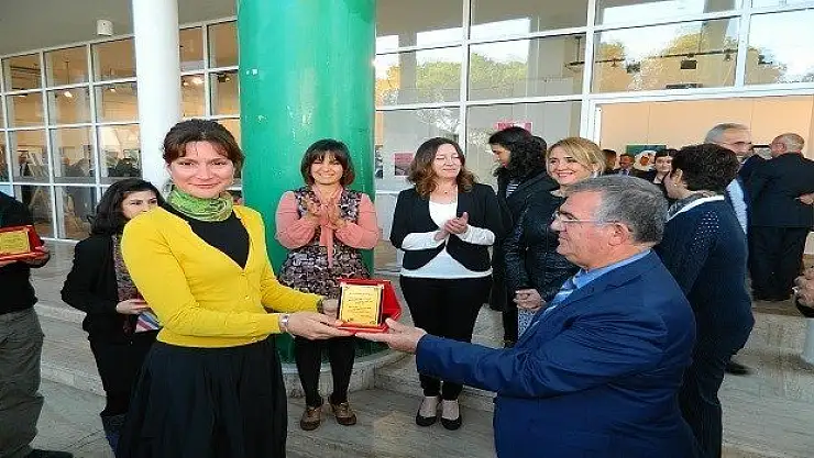 ' Atam İzindeyiz' Temalı Resim Sergisi