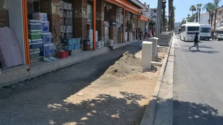 Atatürk caddesi trafiğe açıldı