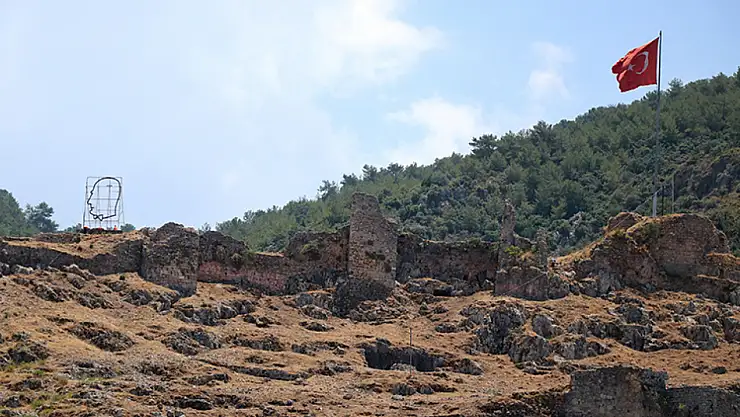 Atatürk Portresi Geçici Olarak Kaldırıldı