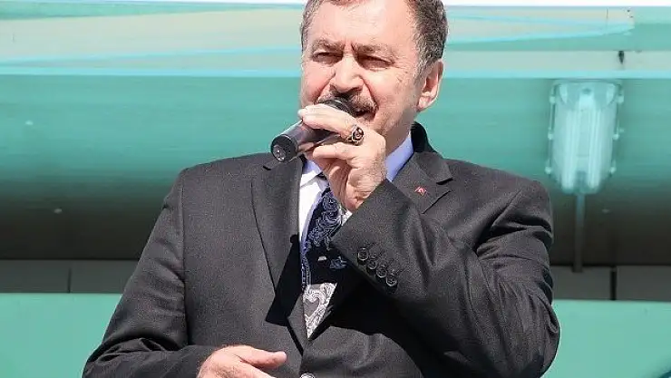 Bakan  Veysel  Eroğlu Fethiye'de Halka Seslendi