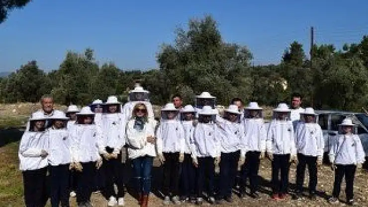 'Bal Dediğin Donar' Sloganıyla Şeker Tadında Eğitim 