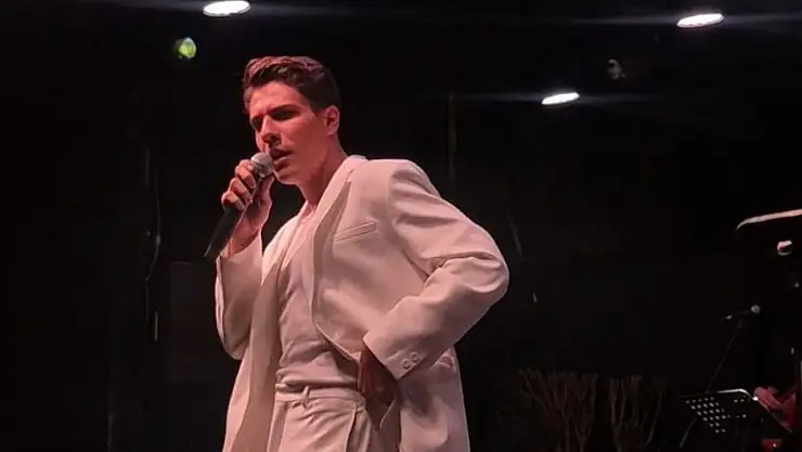 Barbunn Fethiye'de Onur Baytan sahnesi