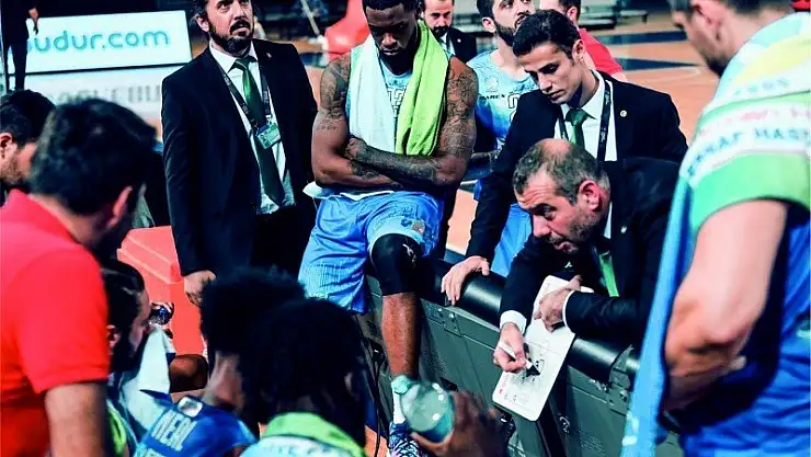 Başantrenör Ay'dan sert açıklamalar!