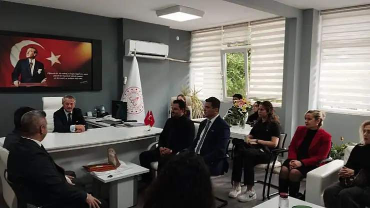 Başarılı öğrenciler ödüllendirildi