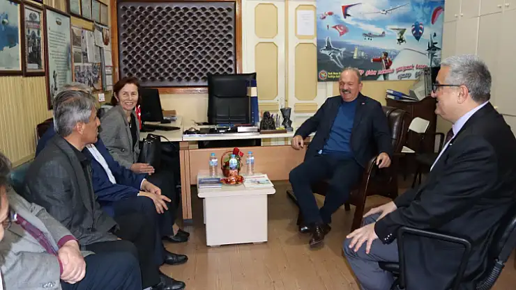 Başkan Adayı Saatcı'dan Anlamlı Ziyaret