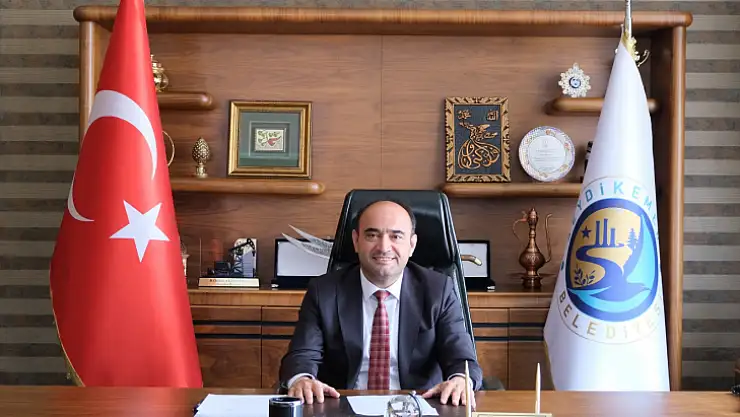 Başkan Akdenizli, Elleri Öpülesi Annelerin Gününü Kutladı