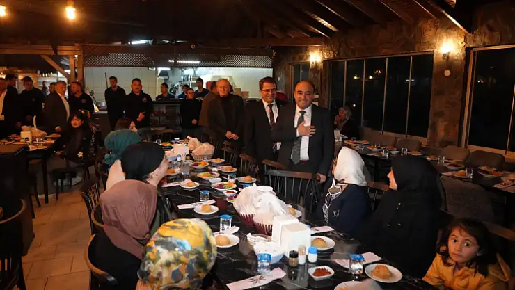 Başkan Akdenizli, MHP Teşkilatının Yemeğine Katıldı