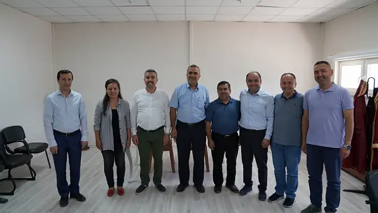 Başkan Akdenizli, Personelin Bayramını Kutladı