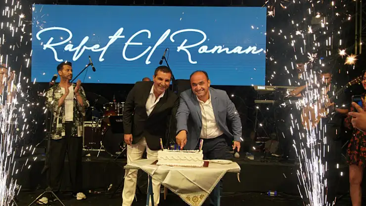 Başkan Akdenizli ve Rafet El Roman'a Doğum Günü Sürprizi