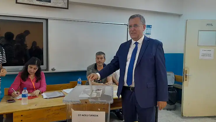 BAŞKAN ÇIRALI OYUNU KULLANDI