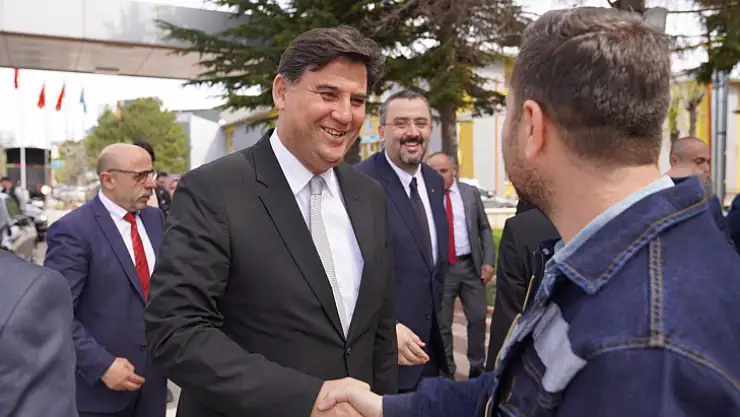 Başkan Karaca, Anadolu'da seçim kampanyası yürütüyor