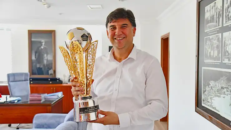 Başkan Karaca, Şampiyonluk Kupasıyla Bir Araya Geldi