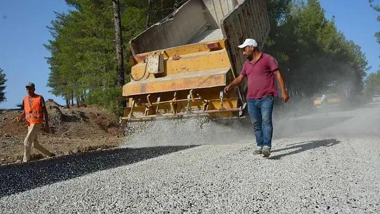 BAŞKAN OTGÖZ ASFALT DENETİMİNDE