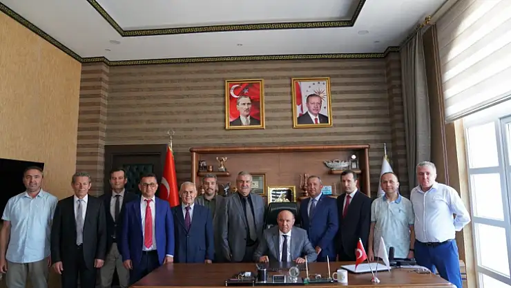 BAŞKAN OTGÖZ, BELEDİYE ÇALIŞANLARI İLE BAYRAMLAŞTI