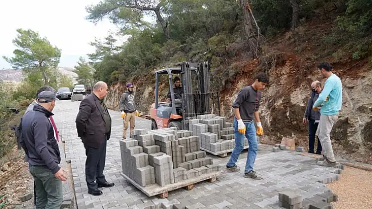 Başkan Otgöz, Pınara Antik Kent Yolundaki Çalışmaları İnceledi